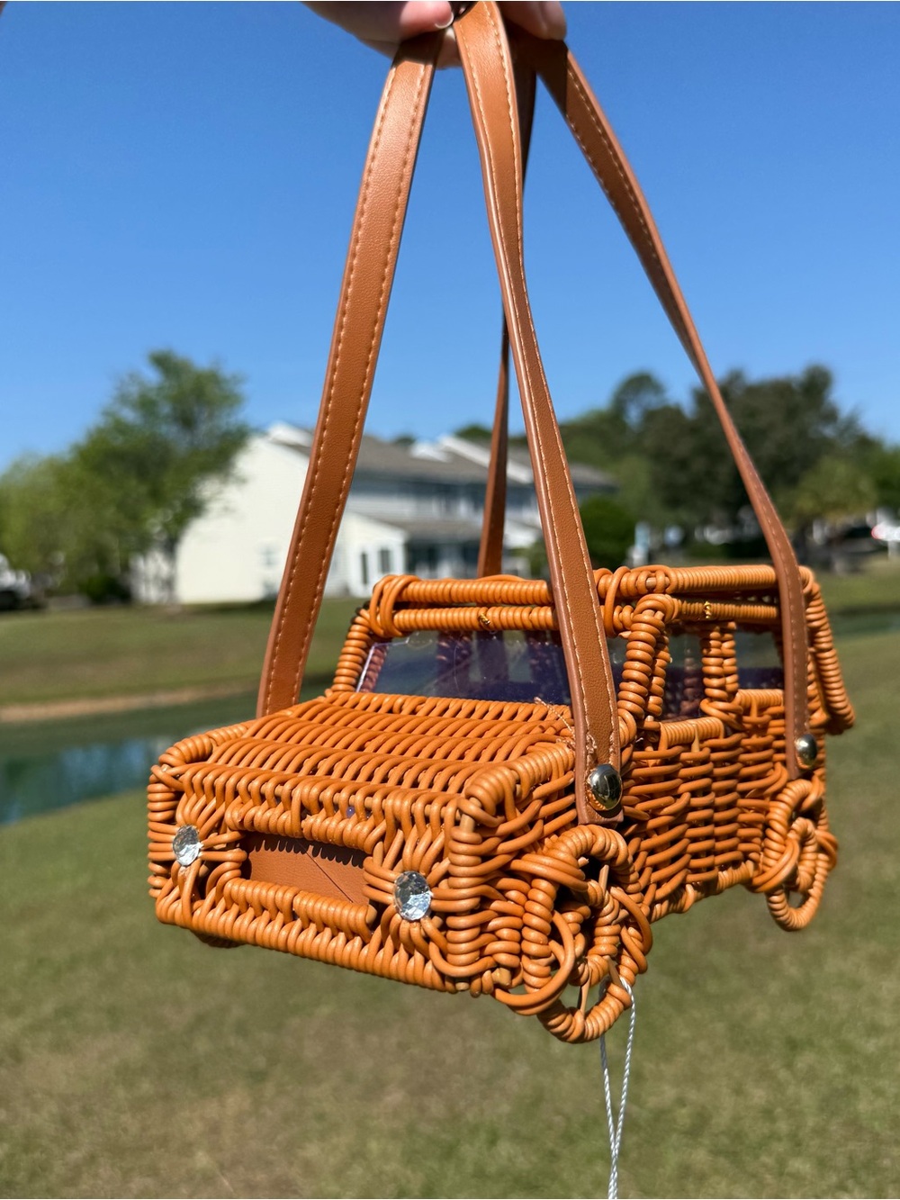 Tommy Bahama Wicker bag Novelty Bag in Cognac Brown summer vacation resort NWT - Picture 3 of 3